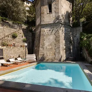 https://villa-fiesole.it-tuscanyhotel.com